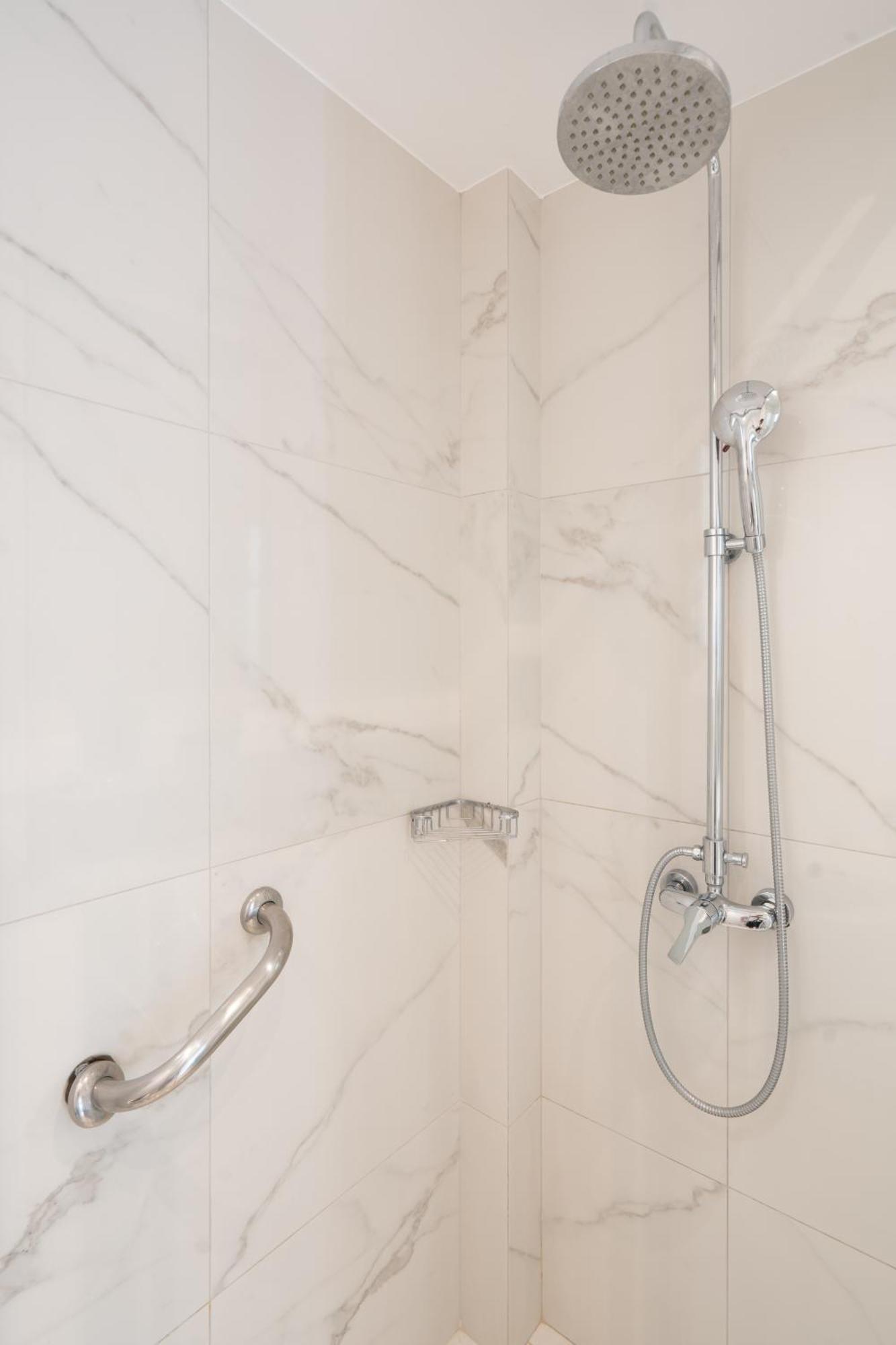 Sophisticated Modern Apt In Athens Center Экстерьер фото