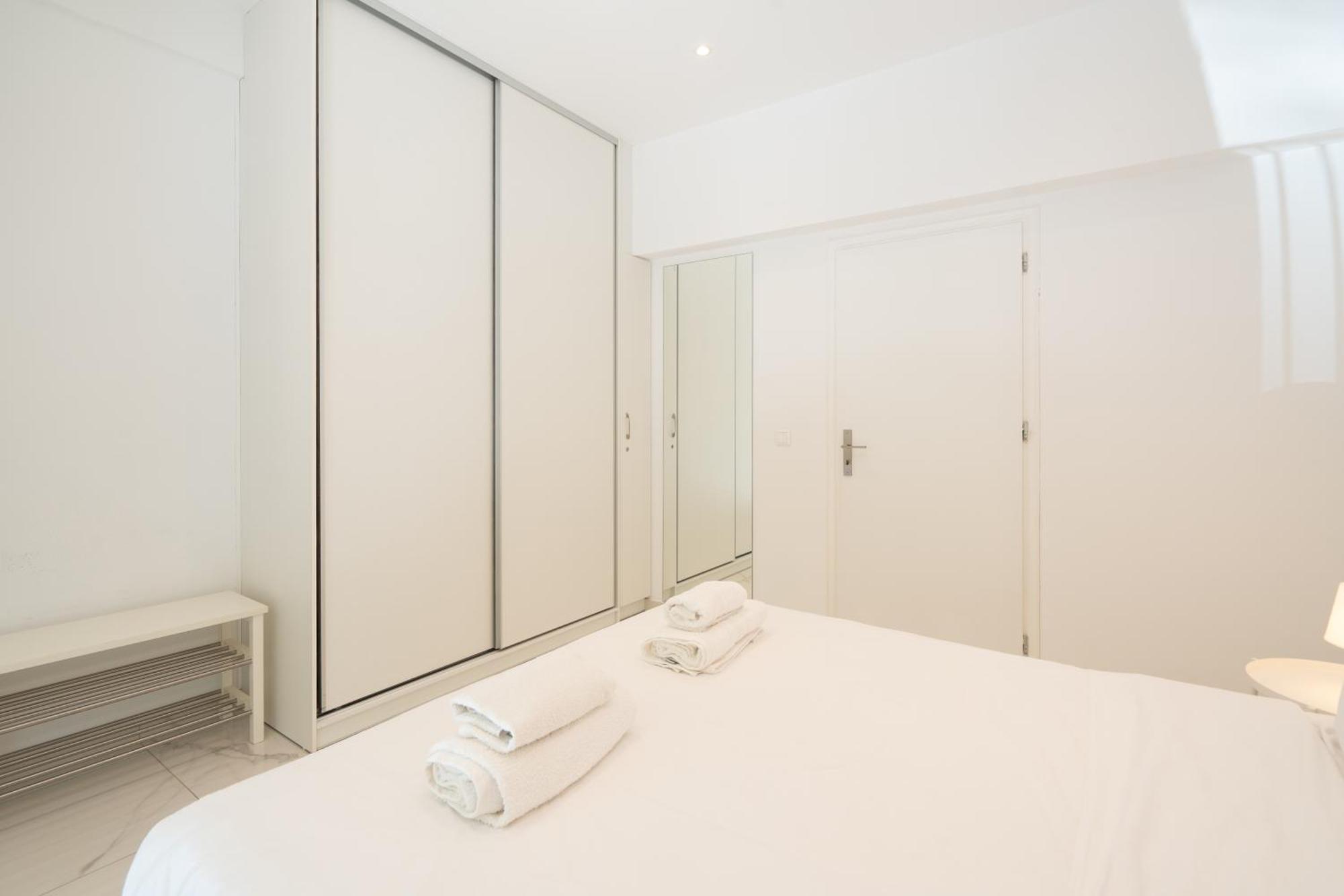 Sophisticated Modern Apt In Athens Center Экстерьер фото